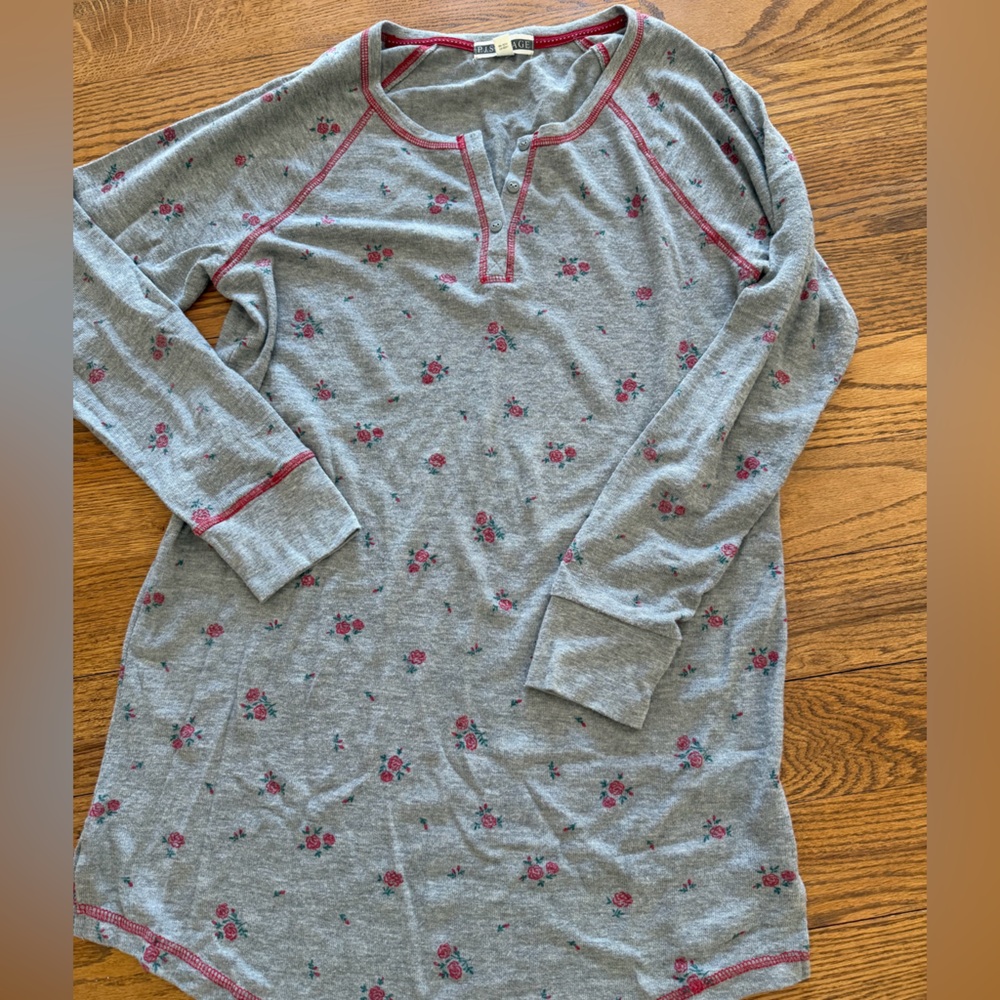 PJ Salvage Women’s Gray Floral Long Sleeve Nightgown
